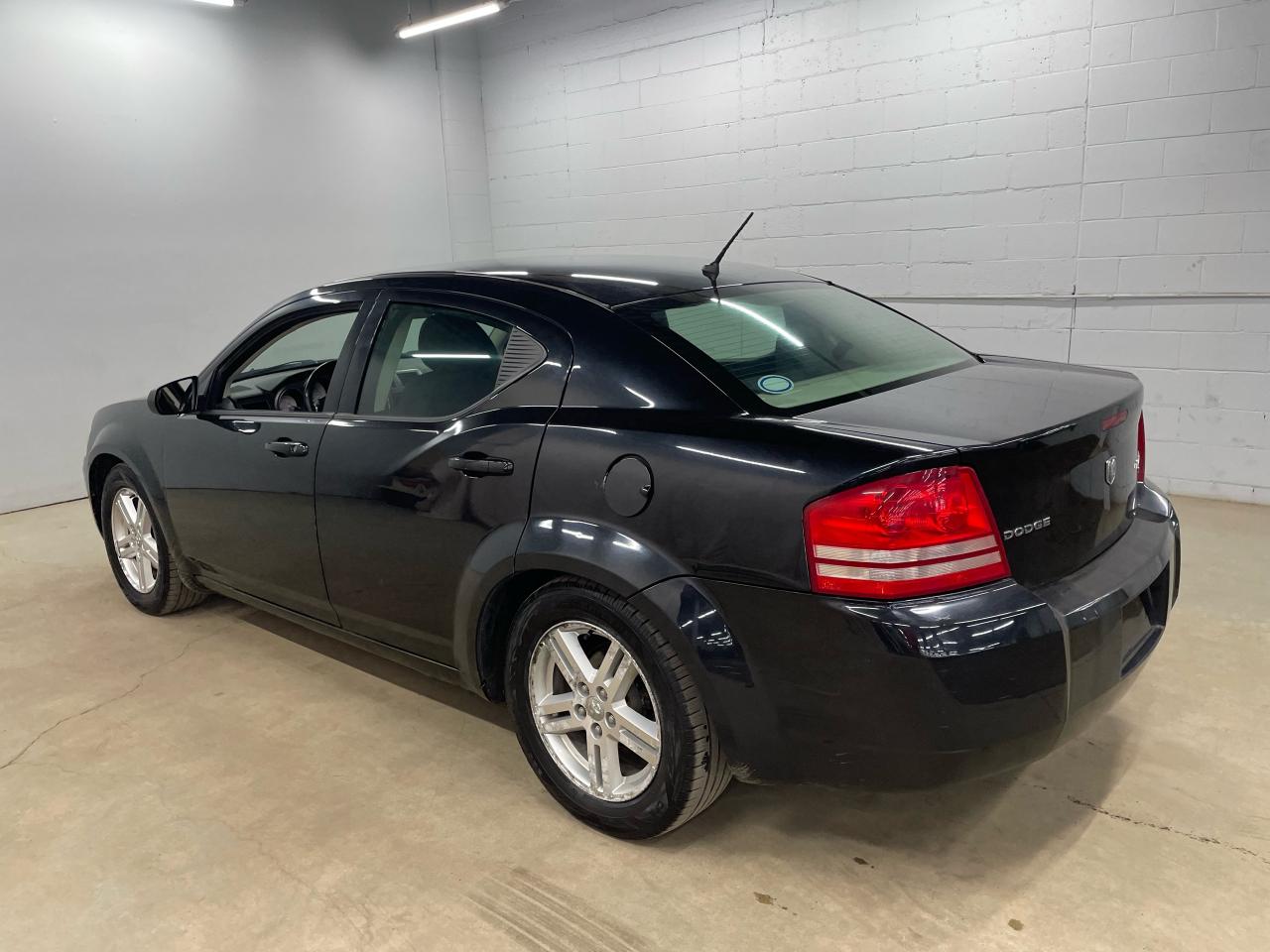2009 Dodge Avenger SXT Photo11