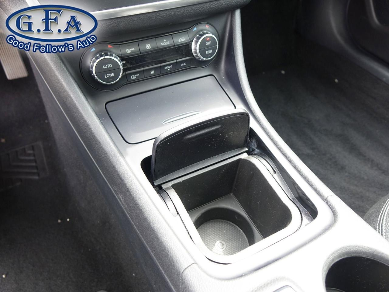 2015 Mercedes-Benz GLA 4MATIC, SUNROOF, LEATHER SEATS, HEATED SEATS, POWE Photo14
