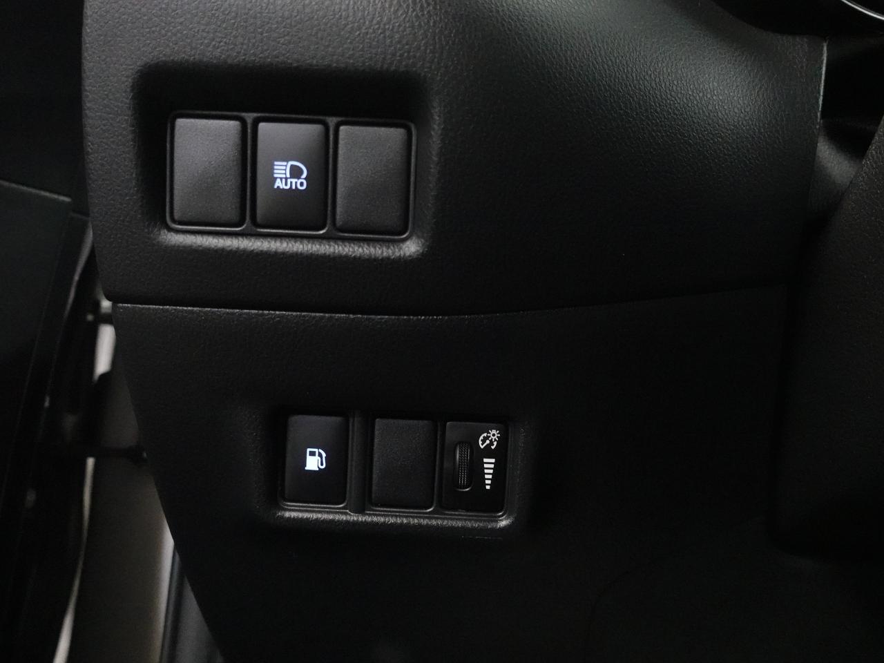 2019 Toyota C-HR LE | LaneDep | ACC | Backup Cam | CarPlay