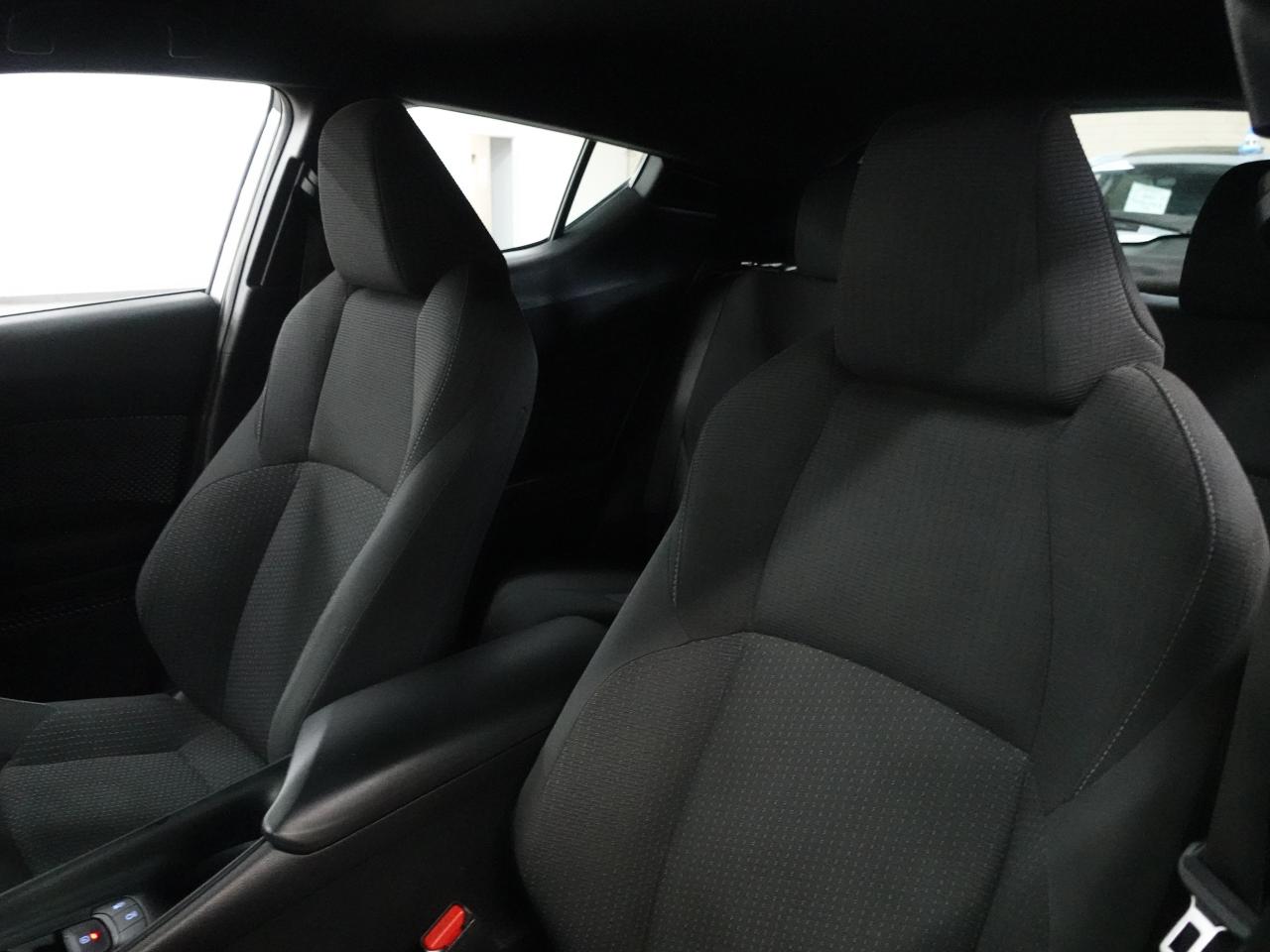 2019 Toyota C-HR LE | LaneDep | ACC | Backup Cam | CarPlay