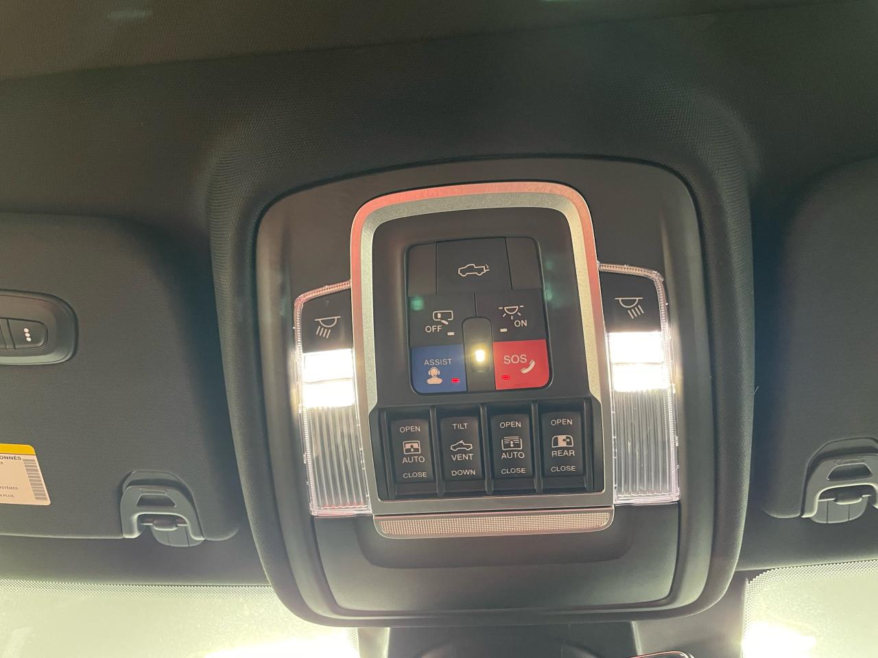 2021 RAM 1500 SPORT 4X4 CREW CAB 5'7" BOX Photo44