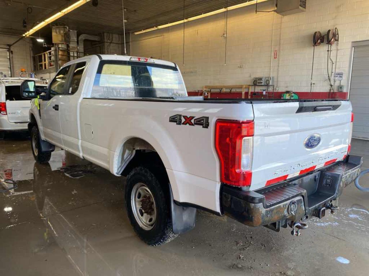 2017 Ford F-250 Super Duty - Photo #6