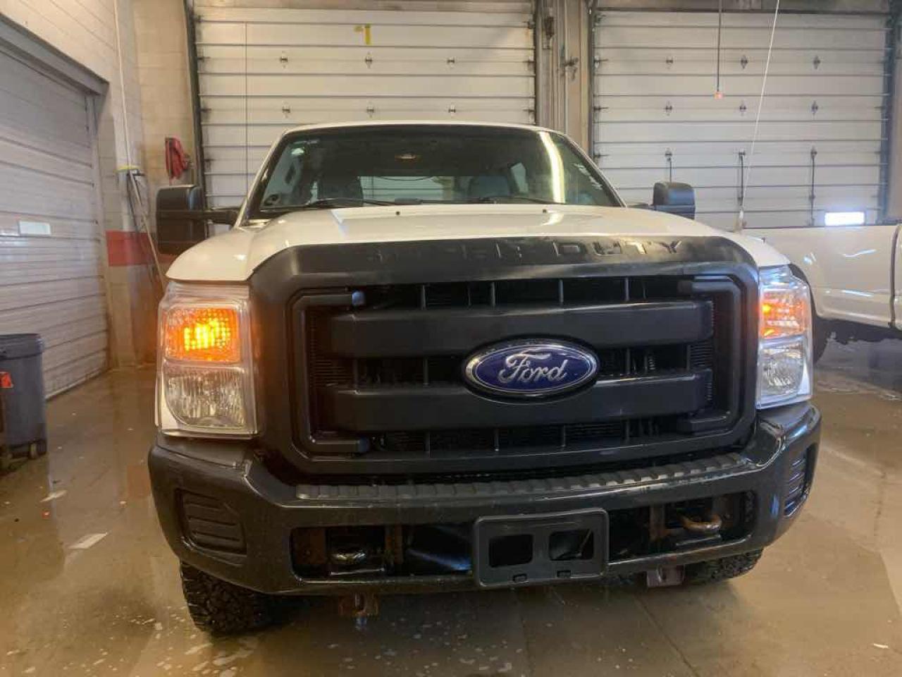 2016 Ford F-350 Super Duty - Photo #2