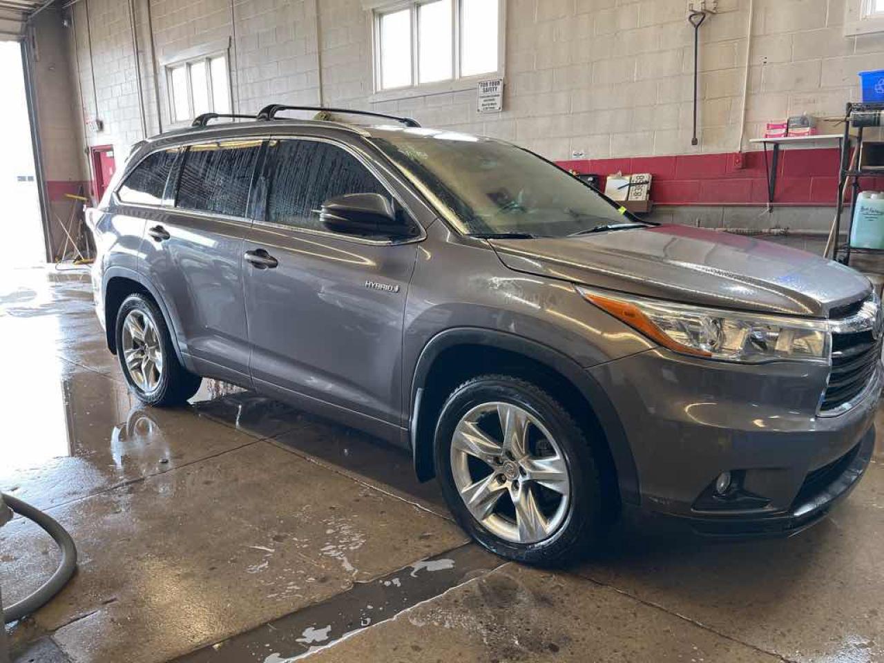 2015 Toyota Highlander HYBRID - Photo #3