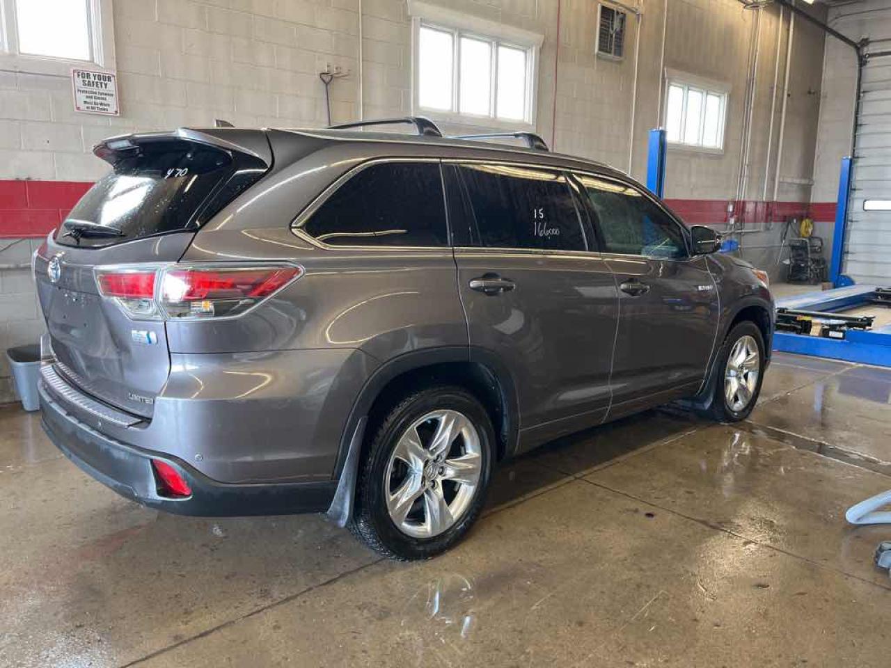 2015 Toyota Highlander HYBRID - Photo #4