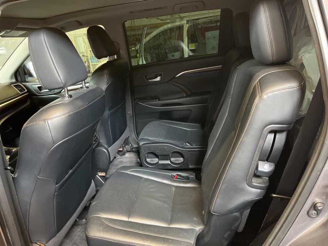 2015 Toyota Highlander HYBRID - Photo #12
