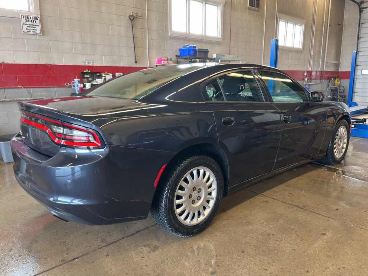 2017 Dodge Charger Police - Photo #4