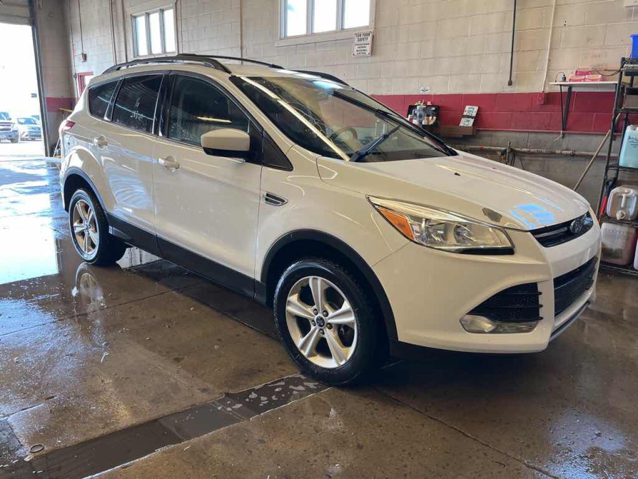 2016 Ford Escape SE - Photo #3