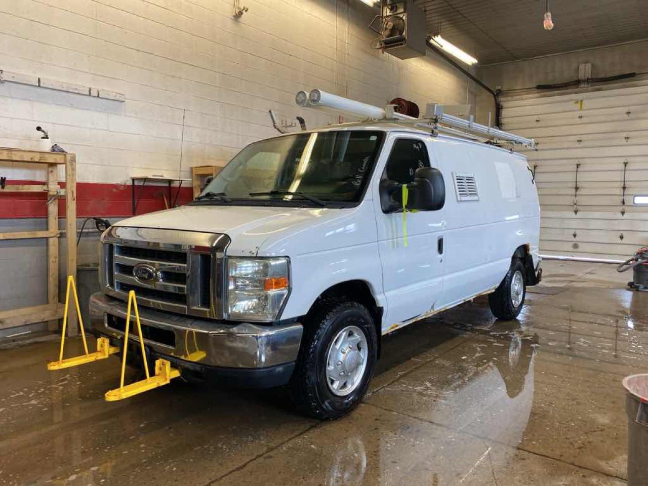 Used 2010 Ford E350 ECONOLINE  SUP for sale in Innisfil, ON