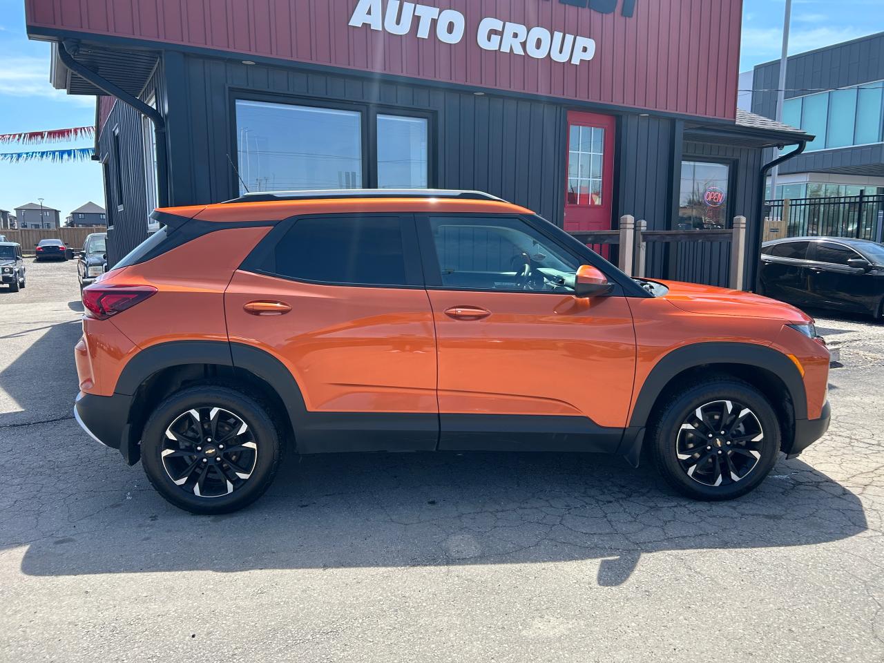 2022 Chevrolet TrailBlazer LT - Photo #2