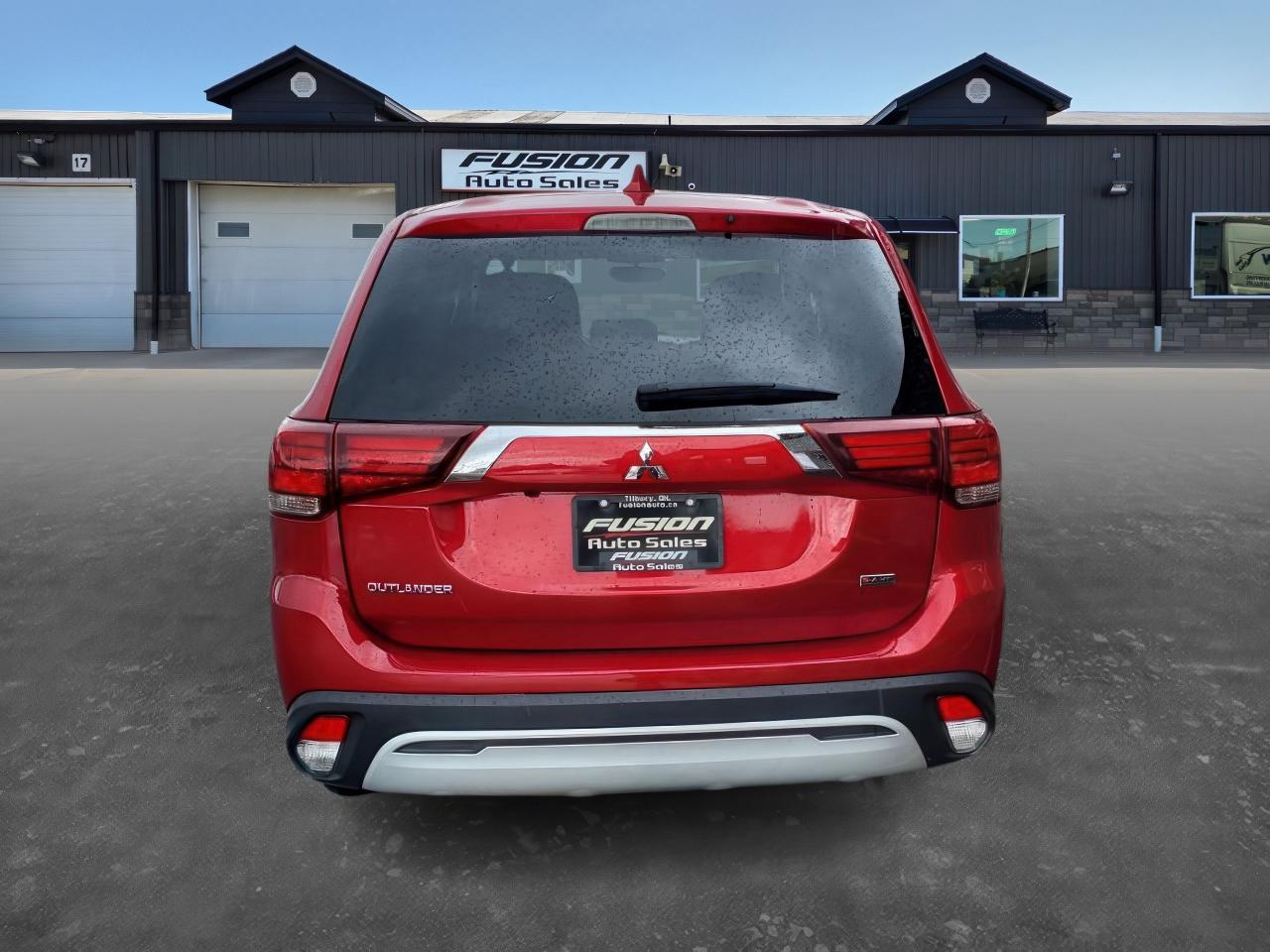 2020 Mitsubishi Outlander ES-AWD-7PASS THIRD ROW-REAR CAMERA-BLUETOOTH - Photo #4