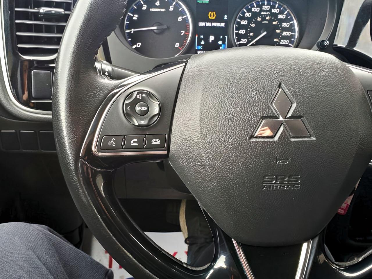 2020 Mitsubishi Outlander ES-AWD-7PASS THIRD ROW-REAR CAMERA-BLUETOOTH - Photo #13