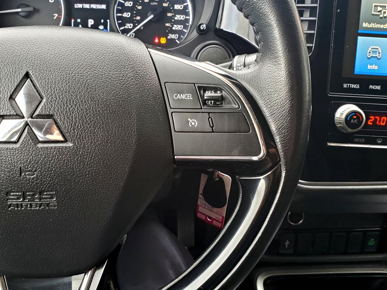 2020 Mitsubishi Outlander ES-AWD-7PASS THIRD ROW-REAR CAMERA-BLUETOOTH - Photo #14