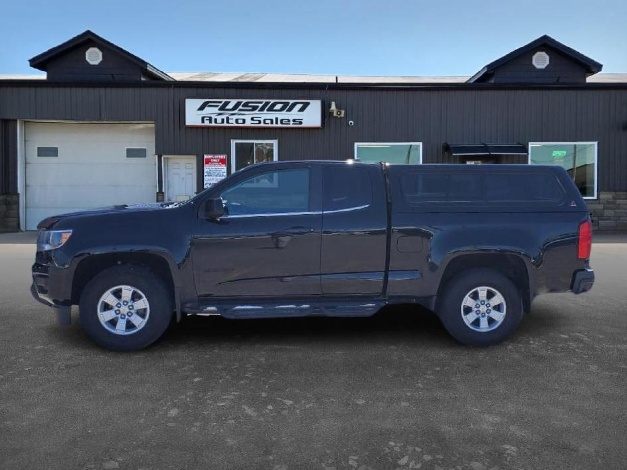 2020 Chevrolet Colorado 2WD-MATCHING TOPPER-REAR CAMERA-BLUETOOTH-ALLOYS - Photo #2