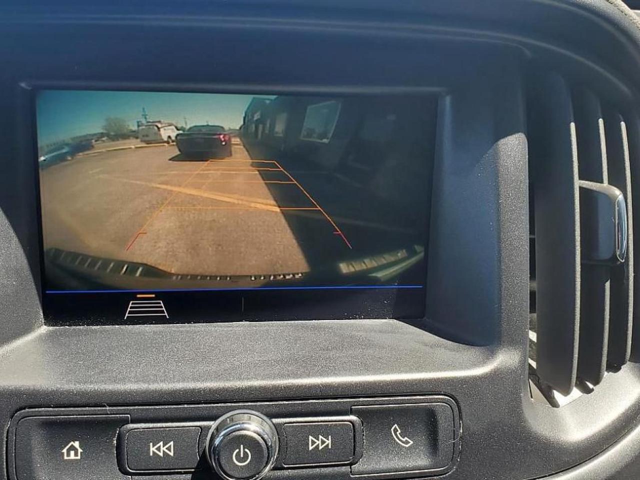 2020 Chevrolet Colorado 2WD-MATCHING TOPPER-REAR CAMERA-BLUETOOTH-ALLOYS - Photo #14