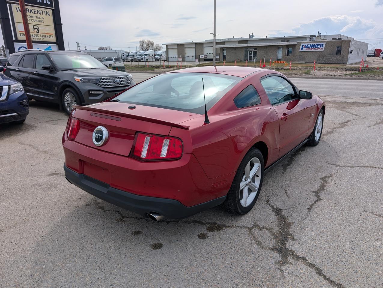 2010 Ford Mustang GT | Leather | Heated Seats - Photo #4