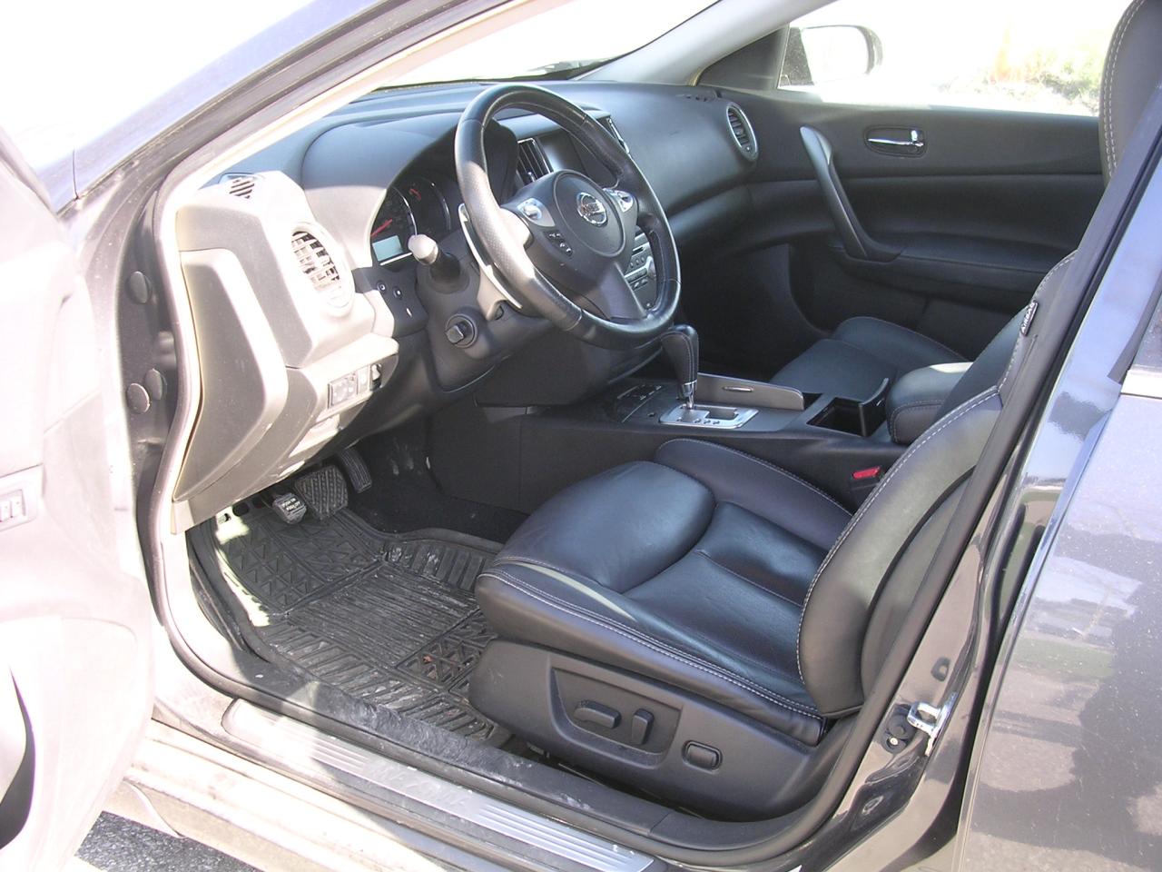 2012 Nissan Maxima 3.5 SV - Photo #5