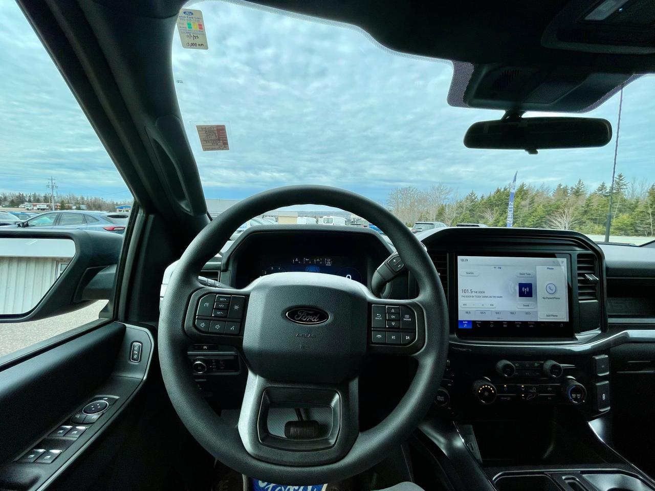 2025 Ford F-150 STX 4WD SuperCrew 5.5' Box Photo5