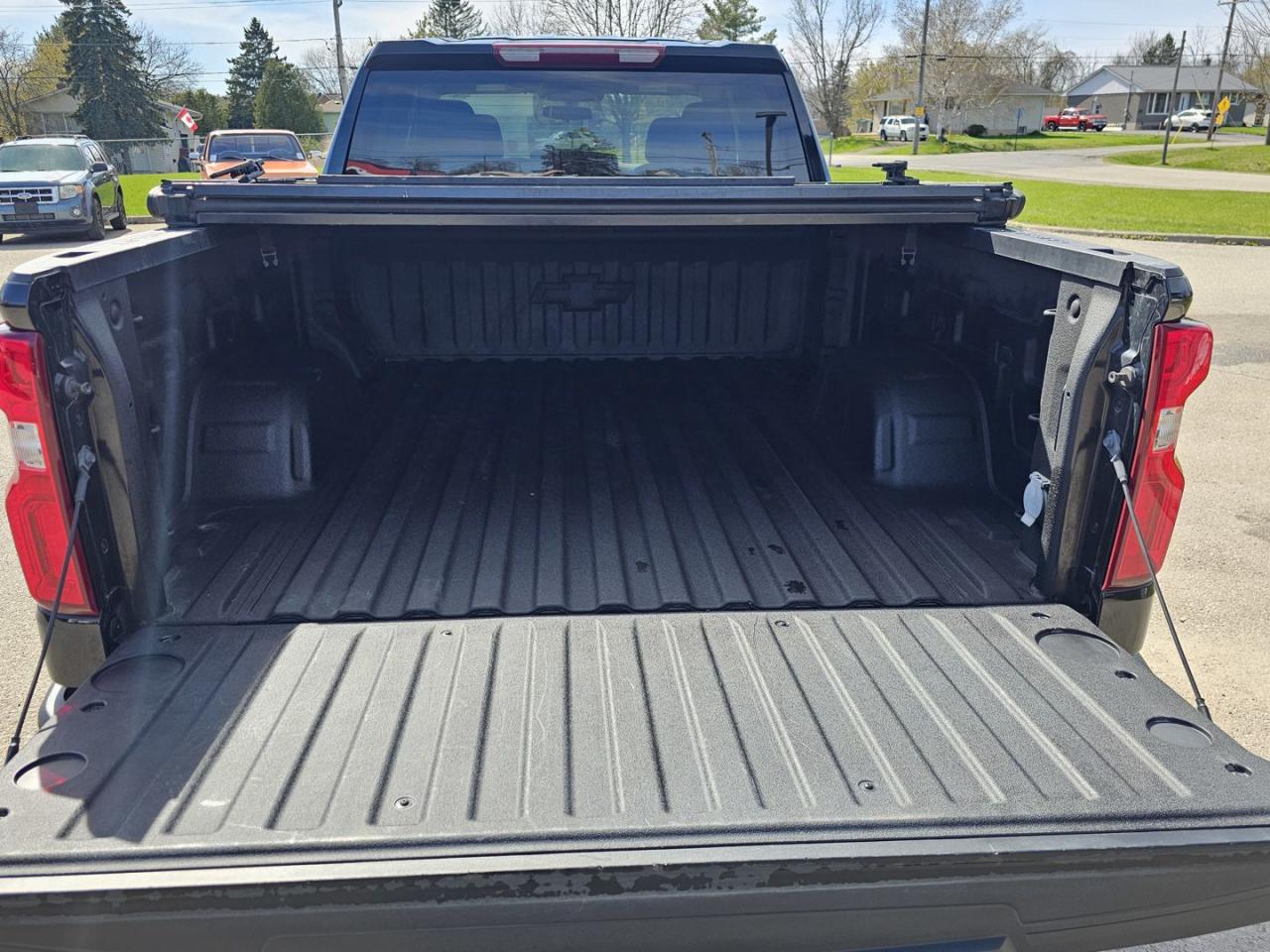 2021 Chevrolet Silverado 1500 Custom Double Cab 4WD 2.7L Turbo - Photo #9