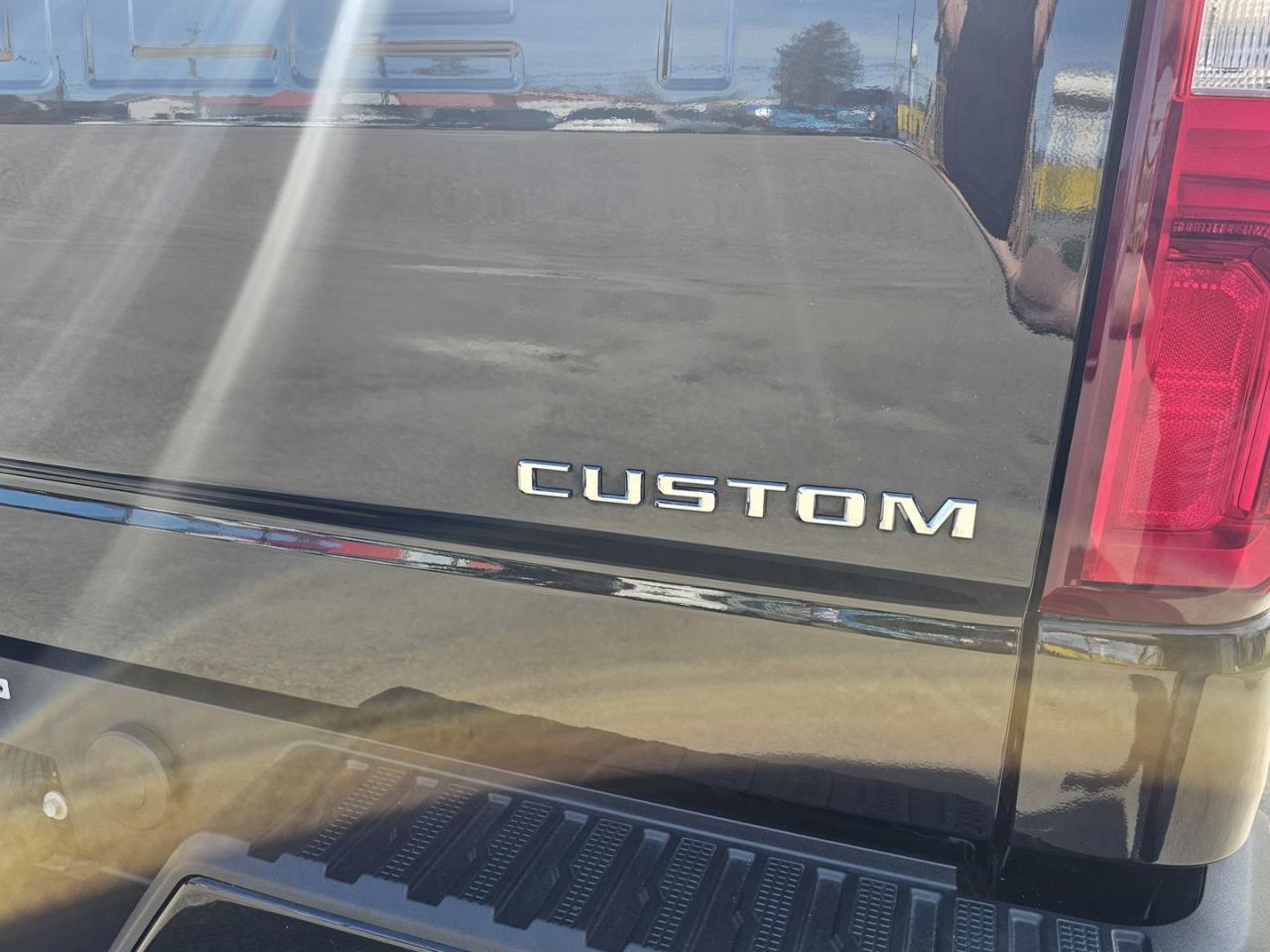2021 Chevrolet Silverado 1500 Custom Double Cab 4WD 2.7L Turbo - Photo #14