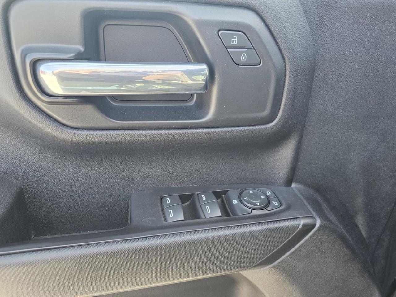 2021 Chevrolet Silverado 1500 Custom Double Cab 4WD 2.7L Turbo - Photo #17