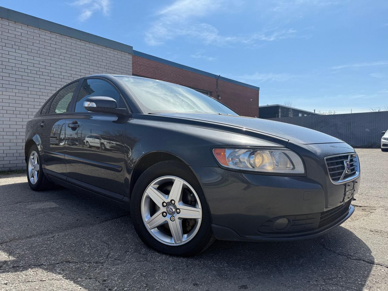 Used 2009 Volvo S40 2.4L I5 *SAFETY INCLU*EXCELLENT COND* for sale in North York, ON