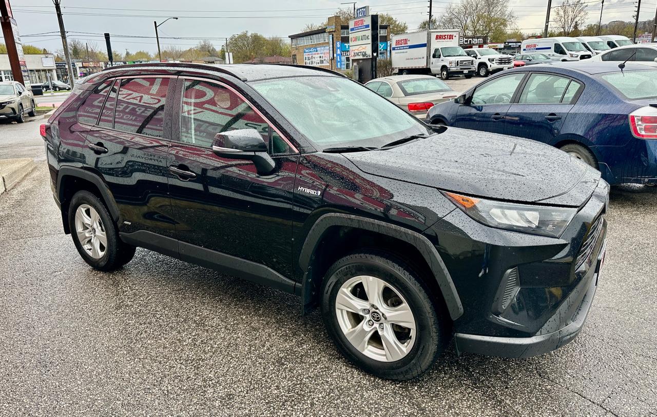 2021 Toyota RAV4 Hybrid LE Photo3