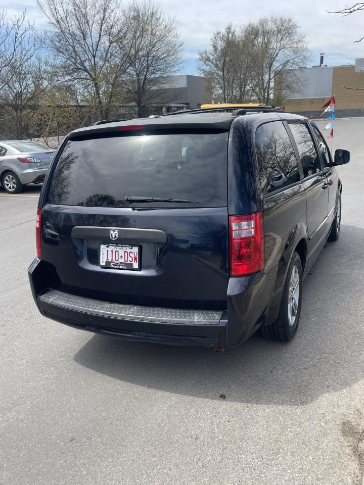 2010 Dodge Grand Caravan SE  ONLY 165,000 KMS    STOW N GO - Photo #4