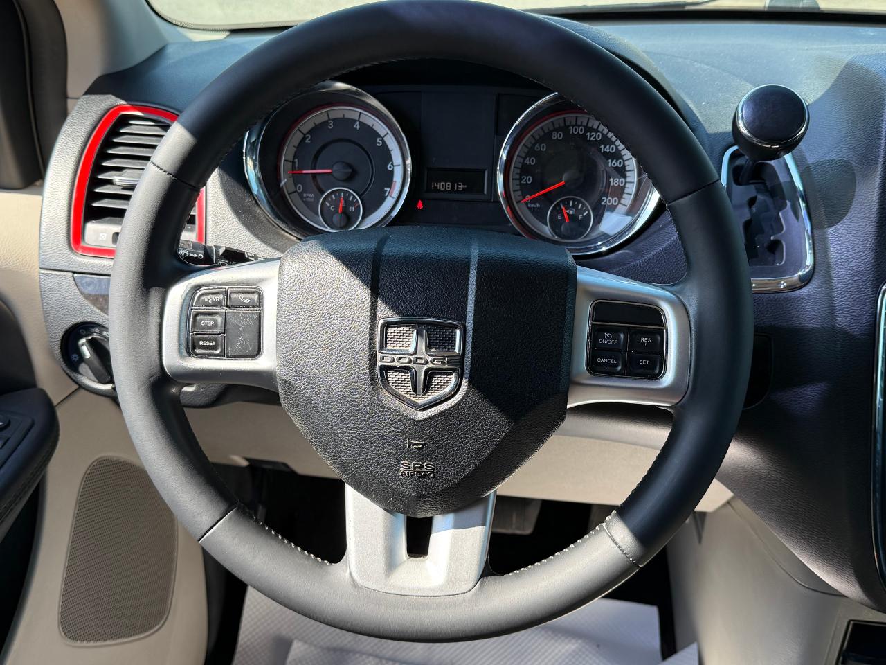 2015 Dodge Grand Caravan SXT *SAFETY INCL*STOW N GO*FINANCING AVA* - Photo #8