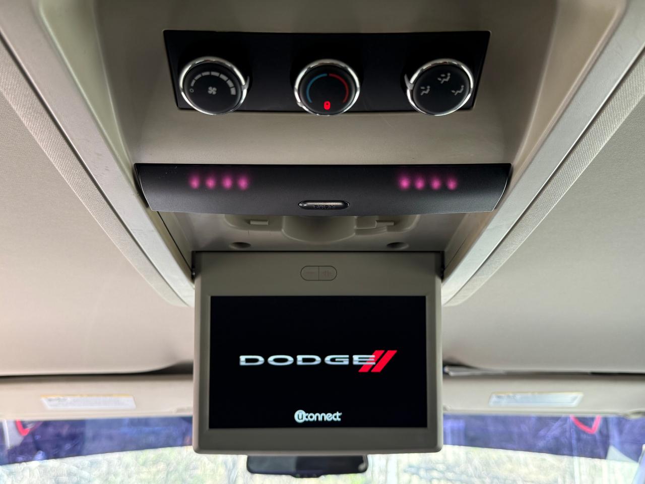 2015 Dodge Grand Caravan SXT *SAFETY INCL*STOW N GO*FINANCING AVA* - Photo #11