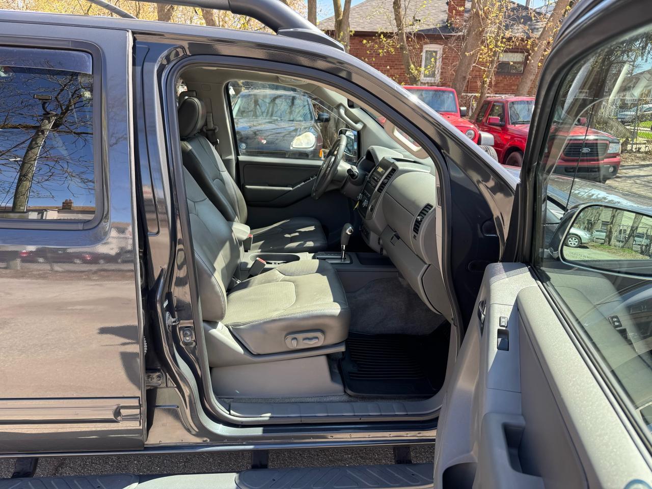 2012 Nissan Frontier SL CREWCAB! - 4X4 - Photo #16