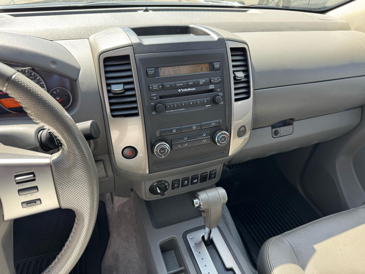 2012 Nissan Frontier SL CREWCAB! - 4X4 - Photo #10