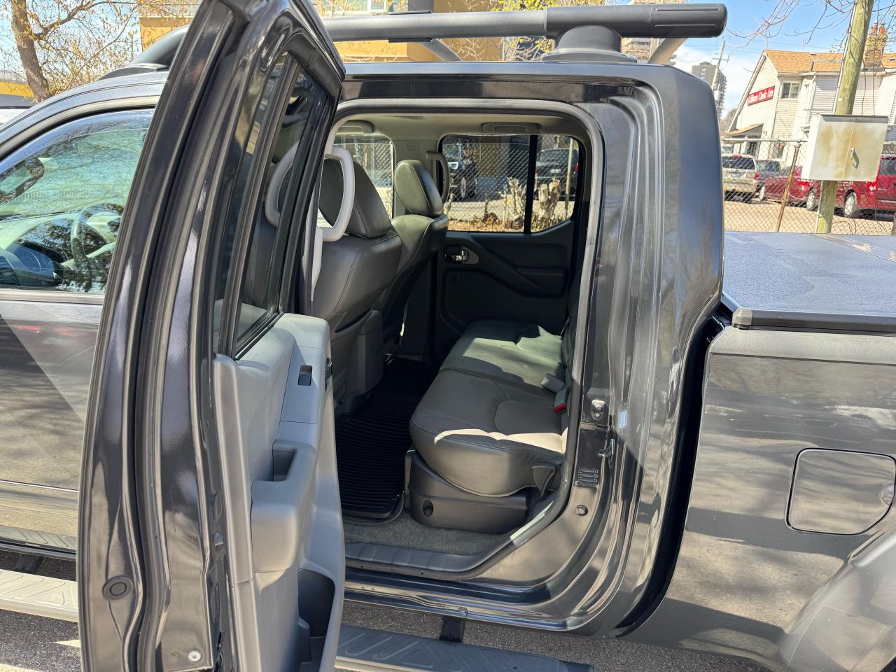 2012 Nissan Frontier SL CREWCAB! - 4X4 - Photo #13