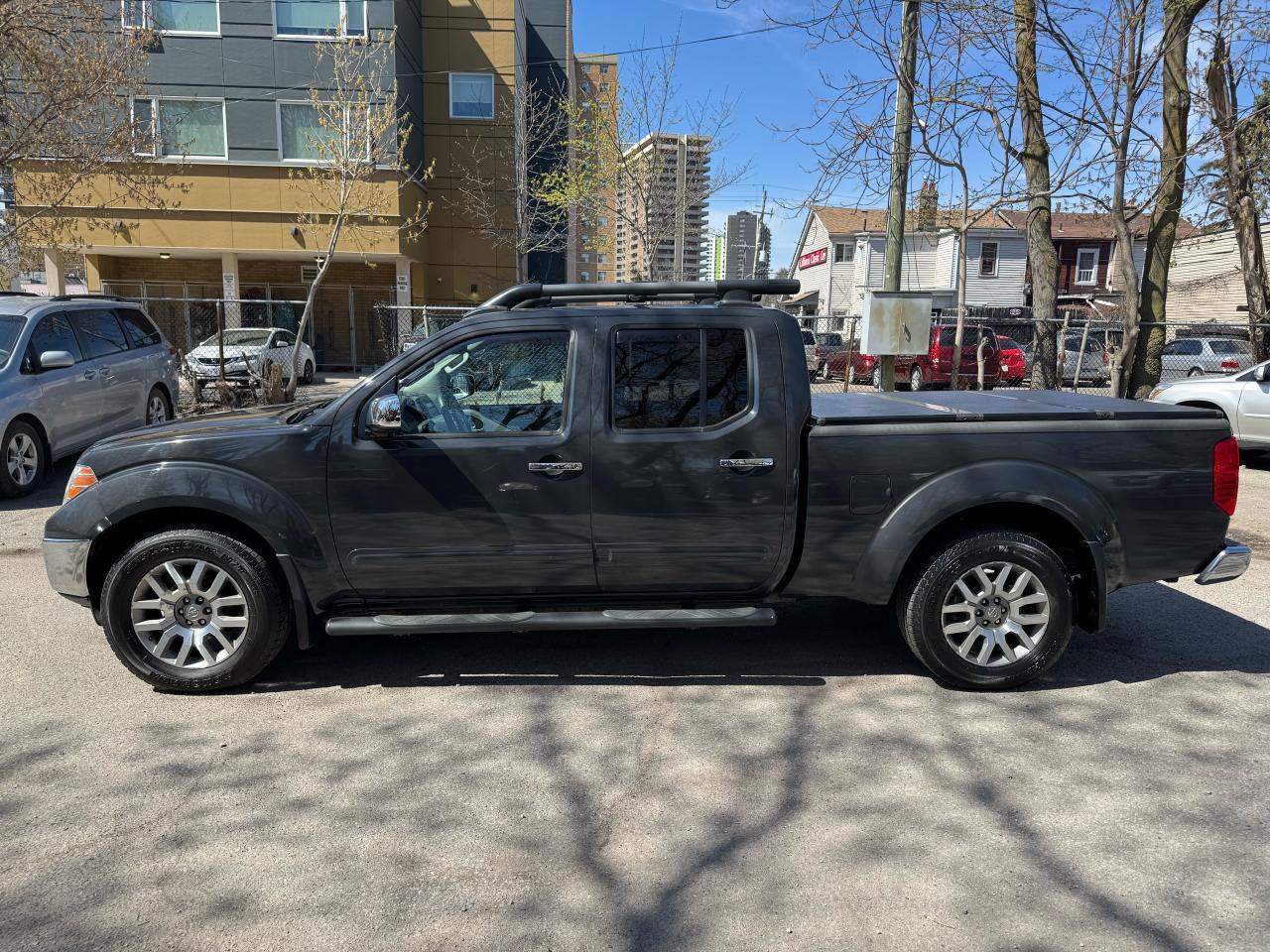 2012 Nissan Frontier SL CREWCAB! - 4X4 - Photo #2