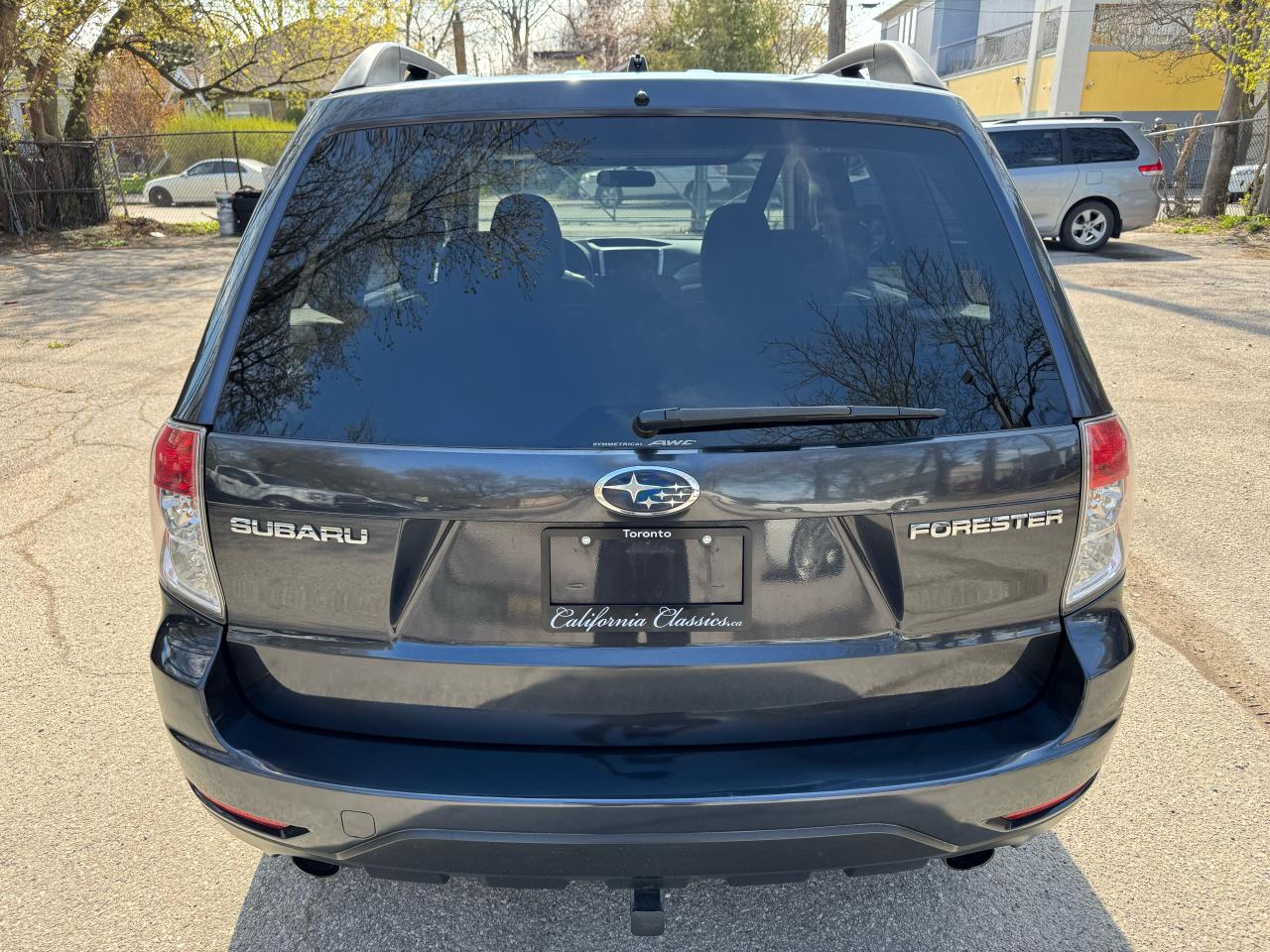 2010 Subaru Forester 2.5x Premium - 4WD - Photo #4
