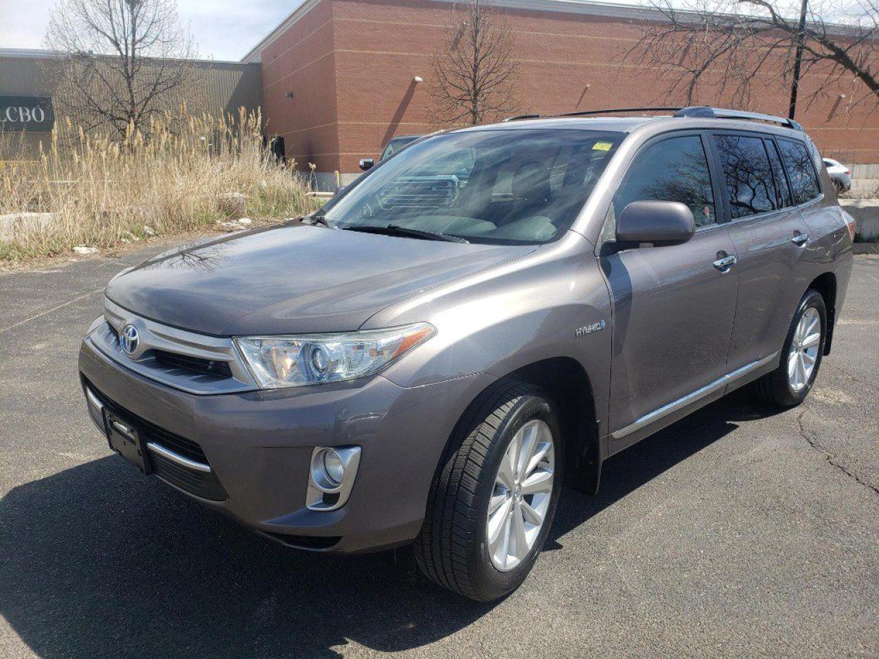Used 2013 Toyota Highlander HYBRID 4WD 4dr Limited for sale in Ancaster, ON