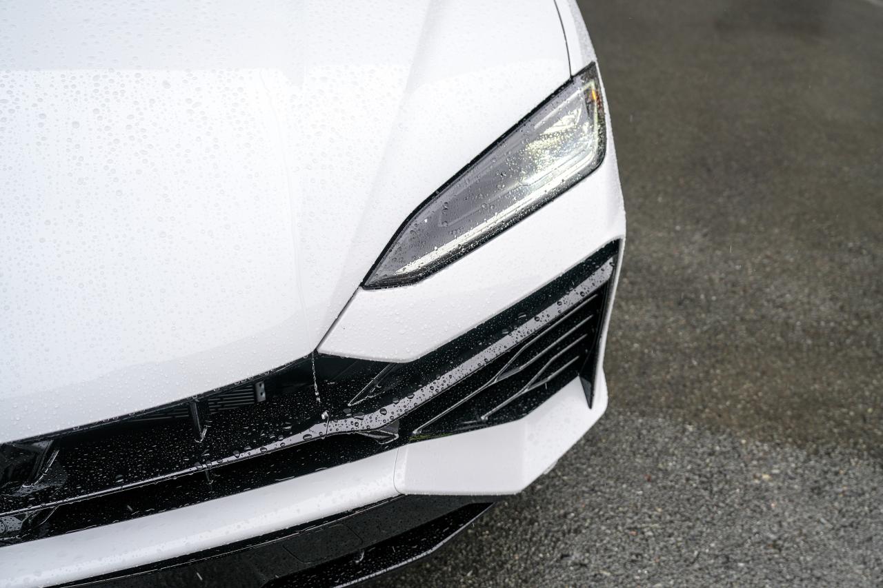 2025 Lamborghini Urus SE - Photo #18