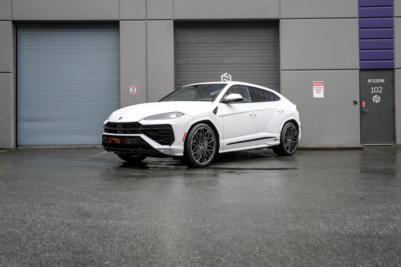 2025 Lamborghini Urus SE - Photo #20