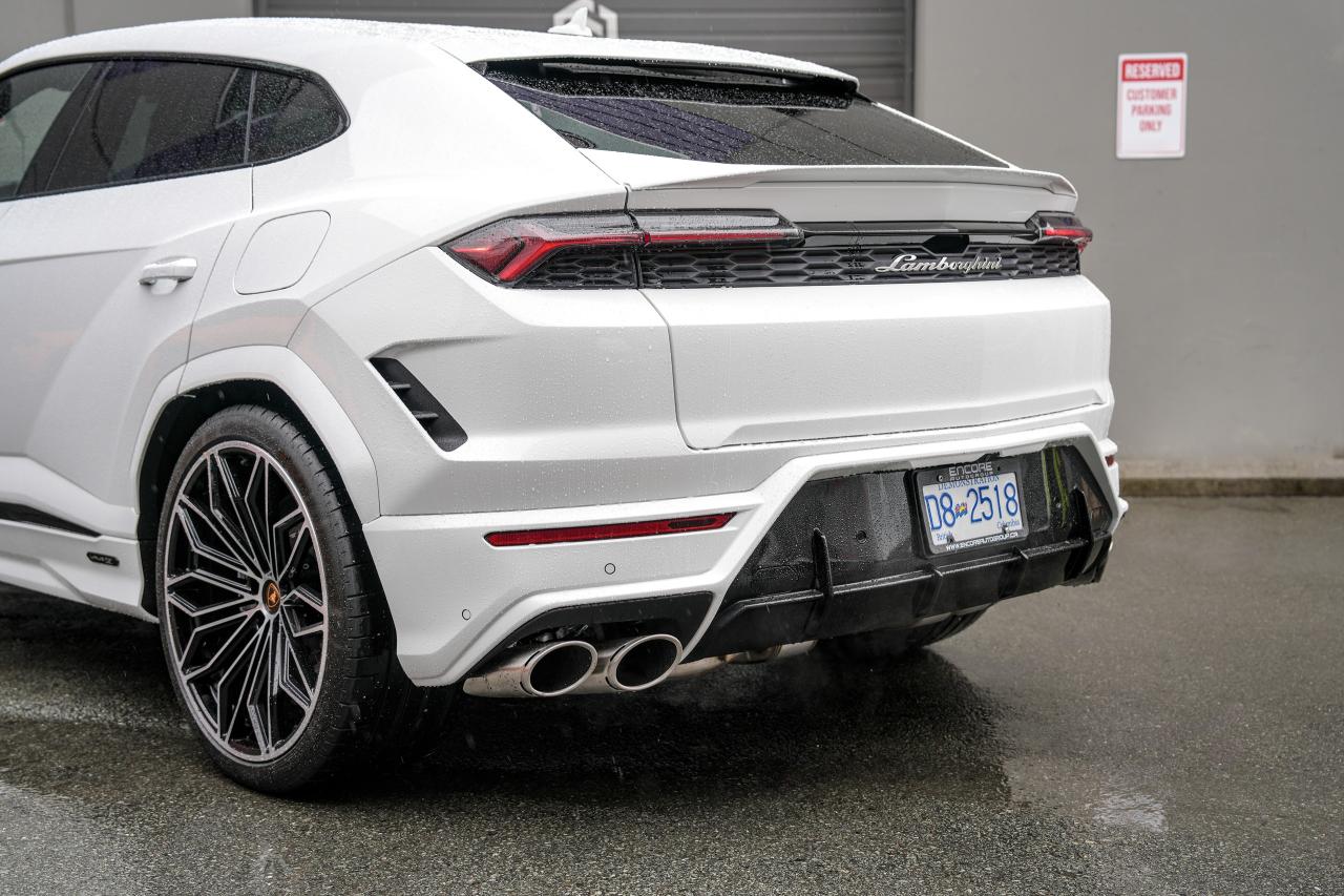 2025 Lamborghini Urus SE - Photo #22