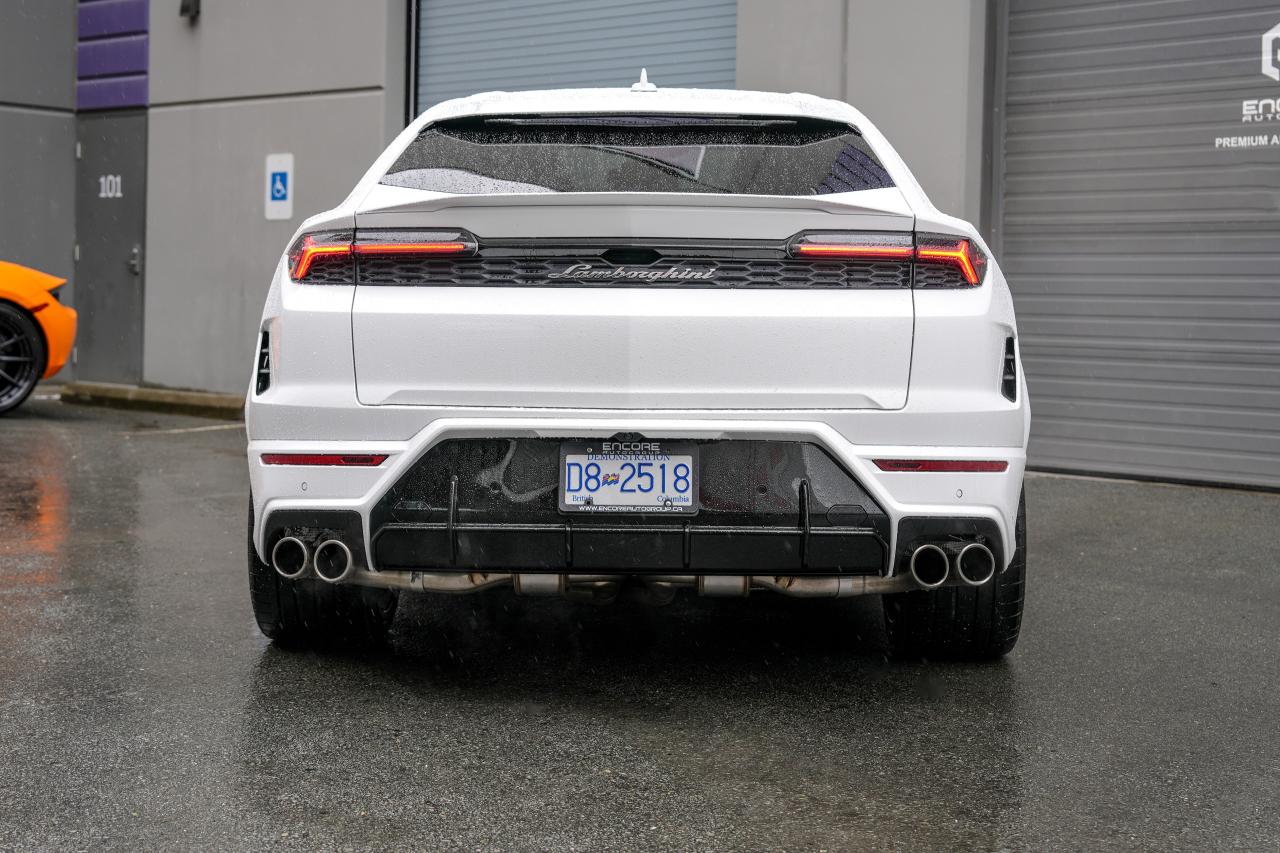 2025 Lamborghini Urus SE - Photo #17
