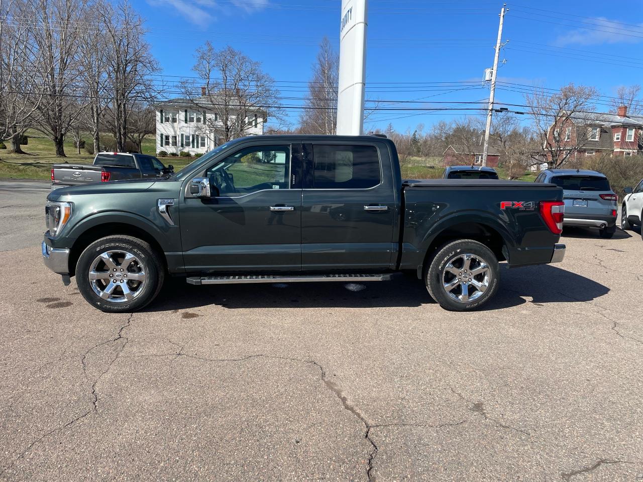 2021 Ford F-150 Lariat Photo3