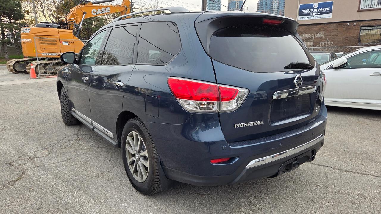 2014 Nissan Pathfinder SL - Photo #3