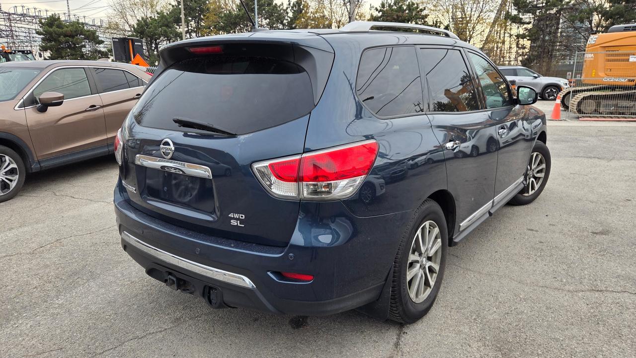 2014 Nissan Pathfinder SL - Photo #4