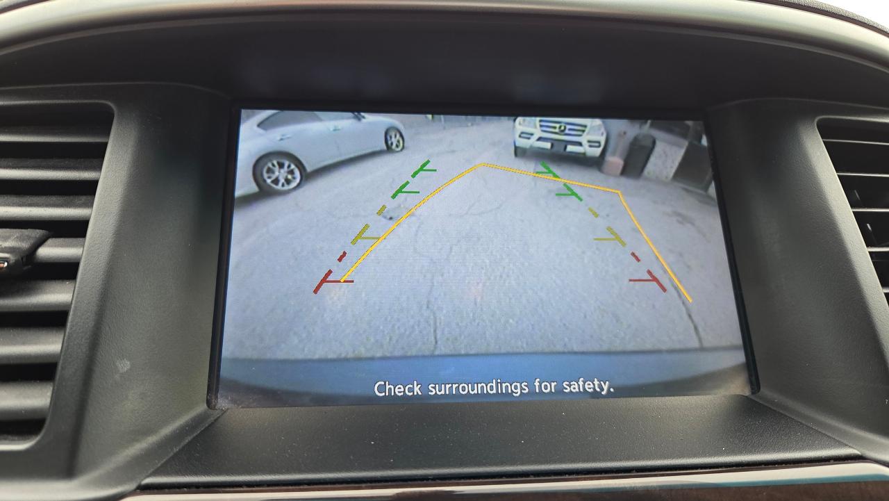 2014 Nissan Pathfinder SL - Photo #16