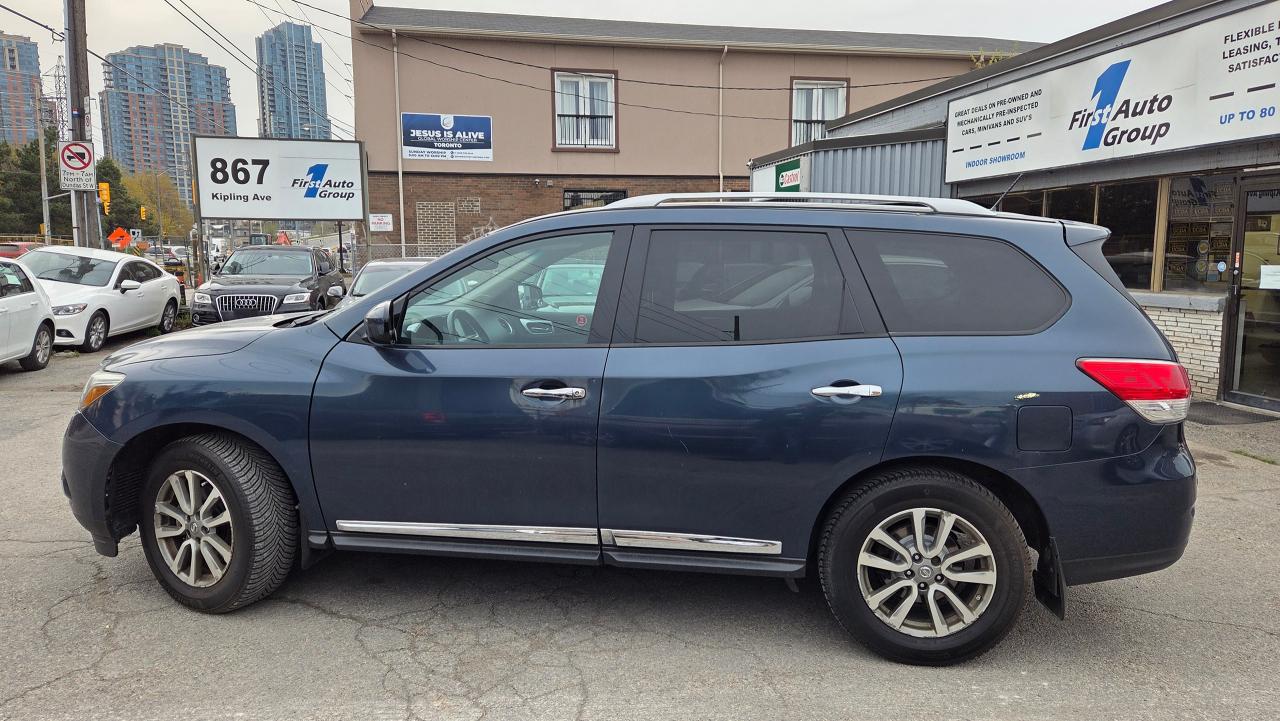 2014 Nissan Pathfinder SL - Photo #2