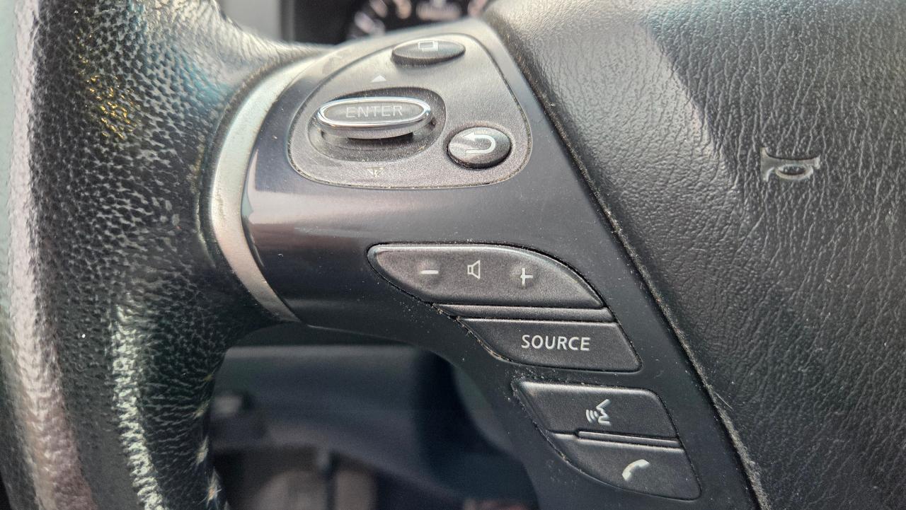 2014 Nissan Pathfinder SL - Photo #20