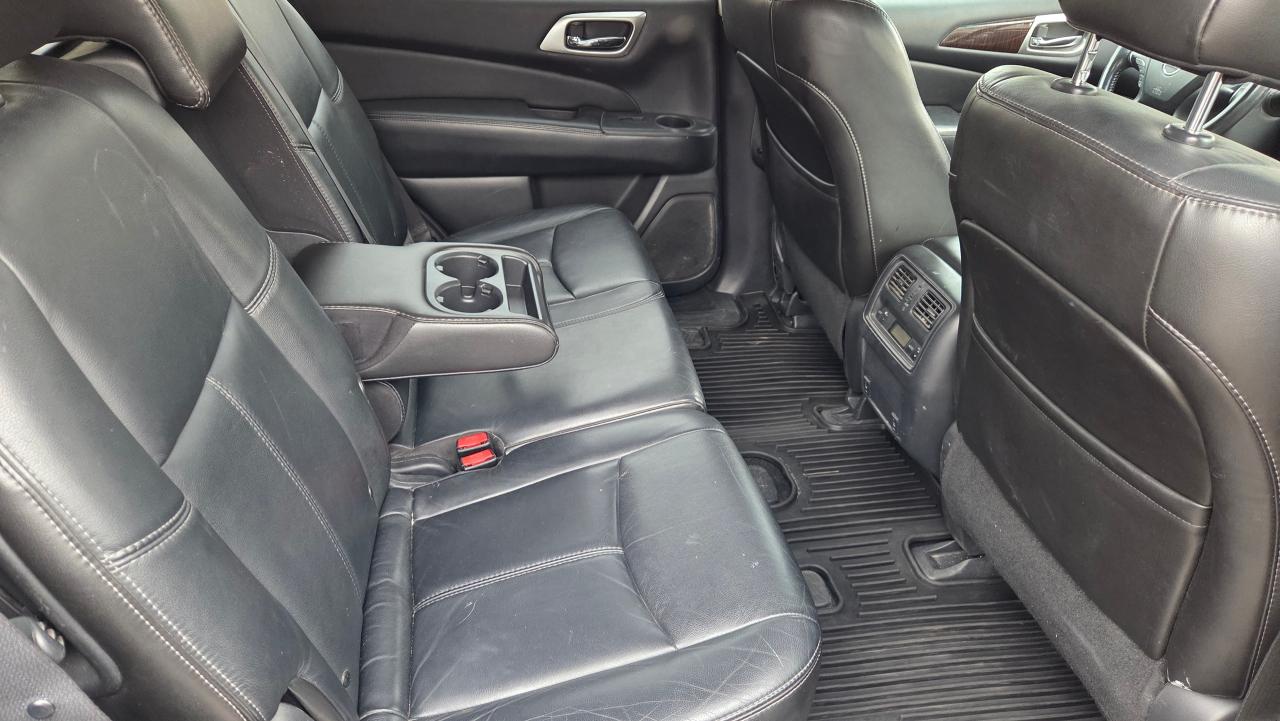 2014 Nissan Pathfinder SL - Photo #9
