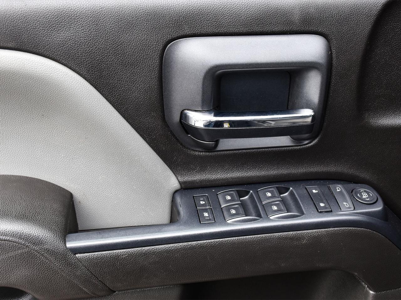 2017 Chevrolet Silverado 1500 WT Crew Cab 4x4 ~Camera ~Bluetooth ~Alloys ~A/C Photo