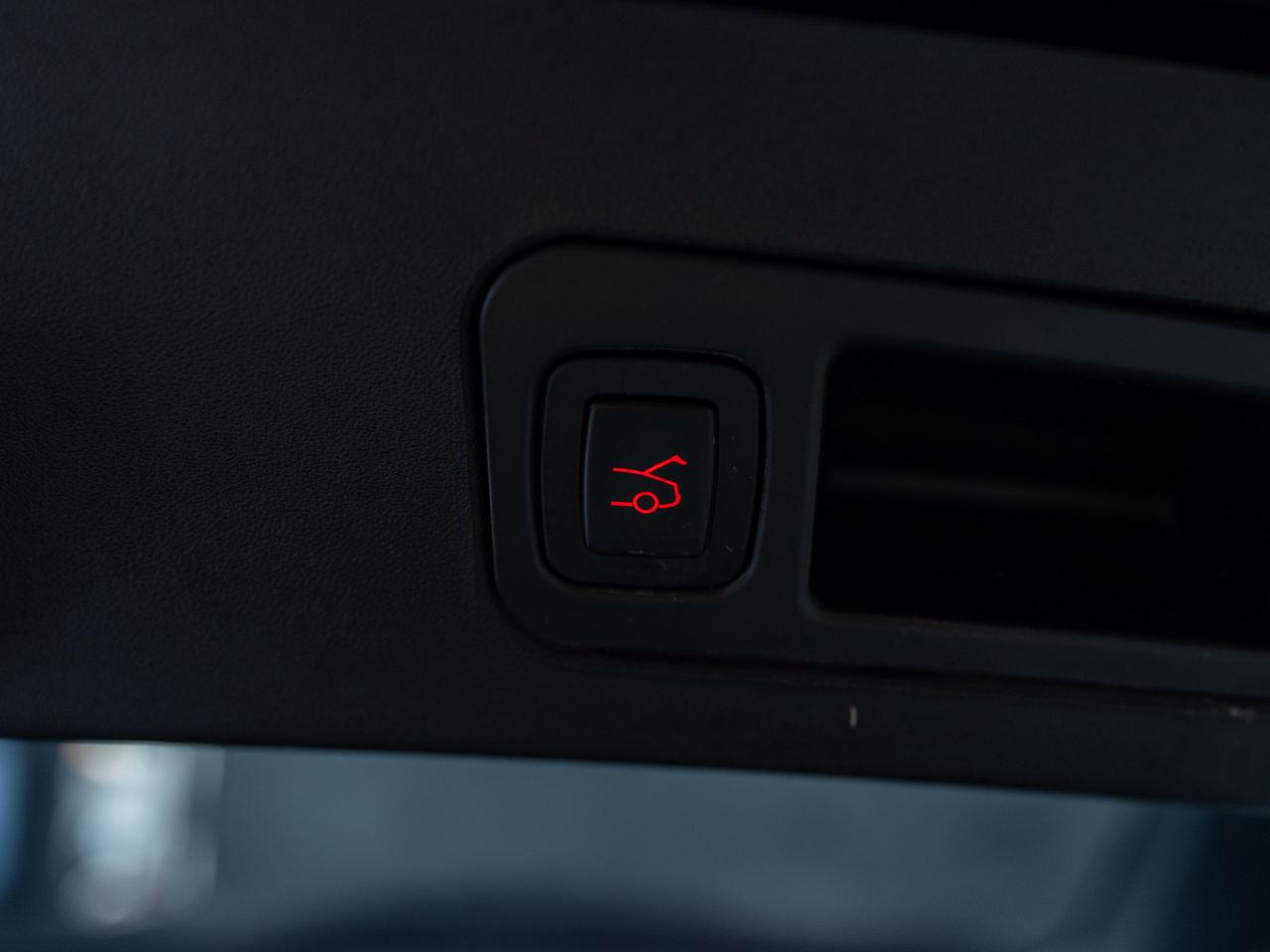 12472372