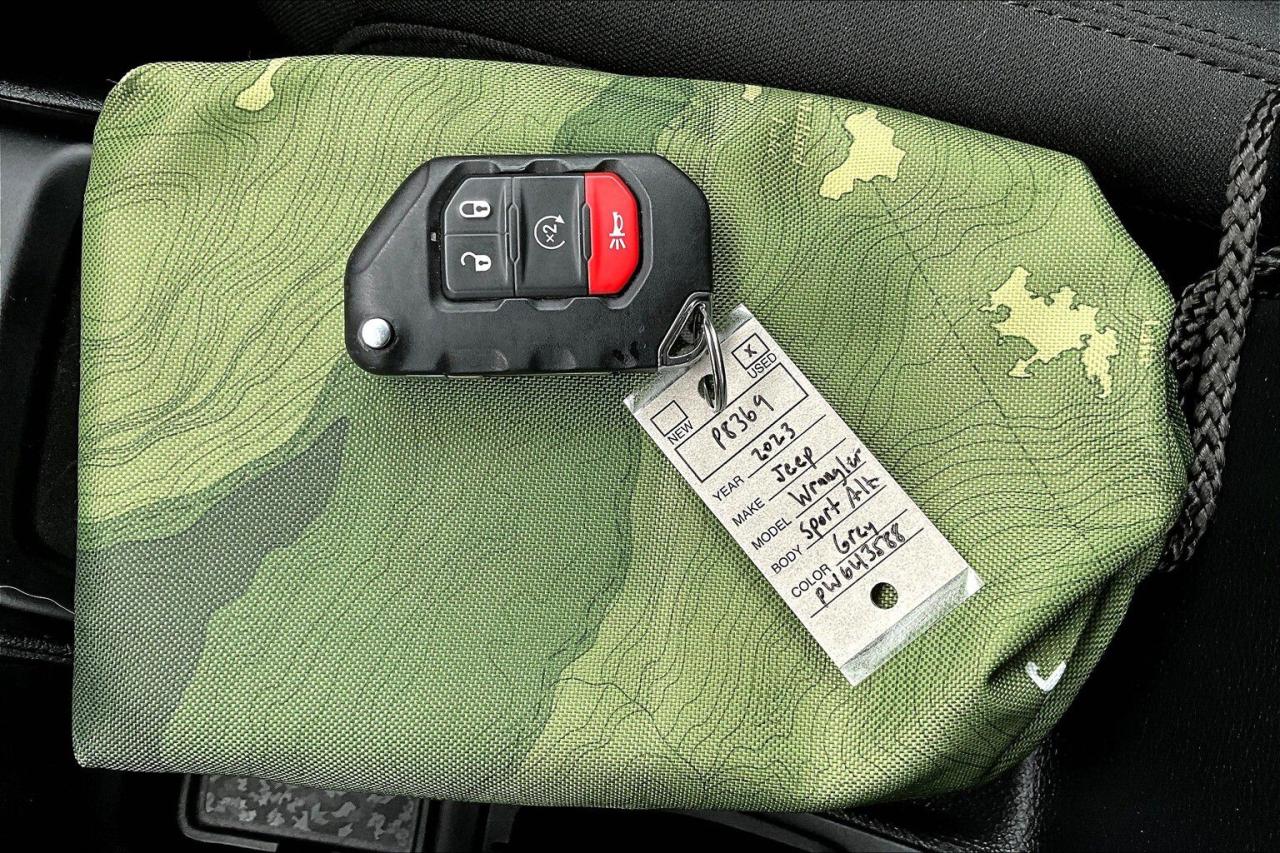 12472429